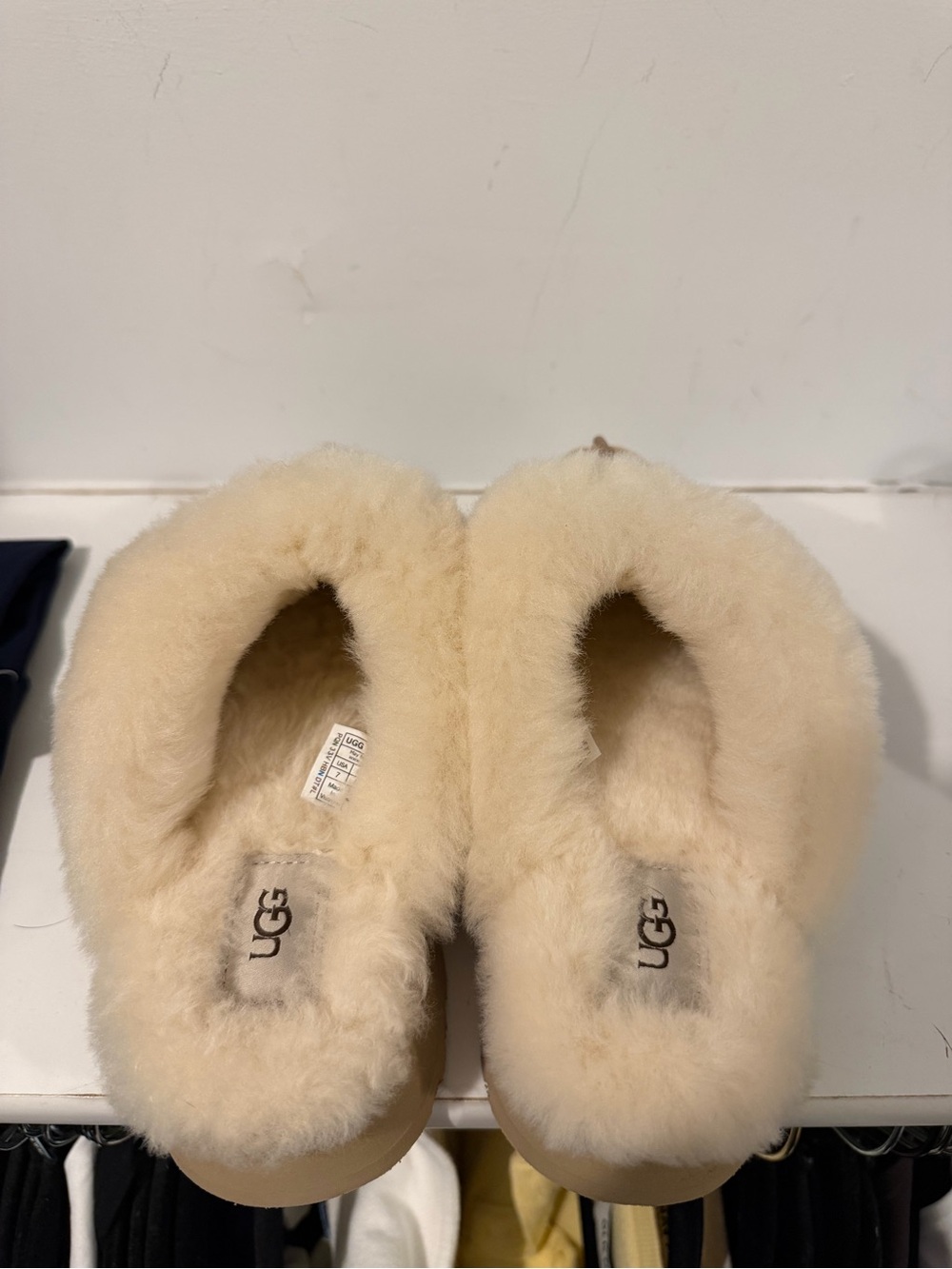 UGG Disquette Slippers Color Sand Women’s Size 7 - Picture 2 of 6